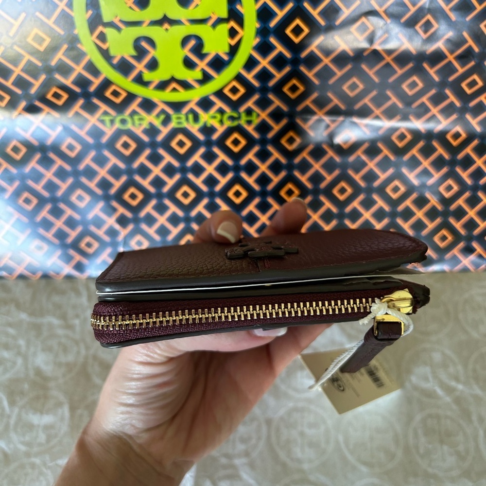 Tory Burch McGraw Bifold Wallet Wine - Picture 3 of 13